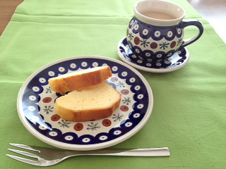 オーブン皿で可愛いケーキ！ ケルセン- 愛らしい陶器ポーリッシュ