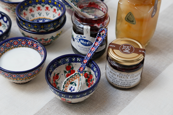 ポーランド食器スプーン/ Ladle Rest???Burgundy Berryグリーン