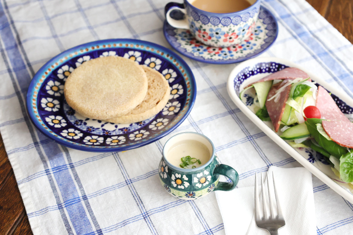 ポーランド陶器　平皿φ19cm