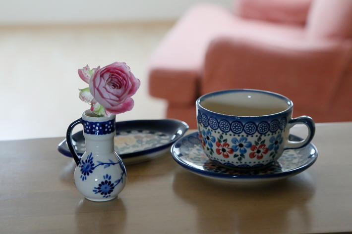 VENA」ミニチュアセット【白縁・水色の花】 - ポーランド陶器